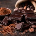 🍫 خواص شکلات تلخ؛ یک خوراکی خوشمزه با فواید شگفت‌انگیز